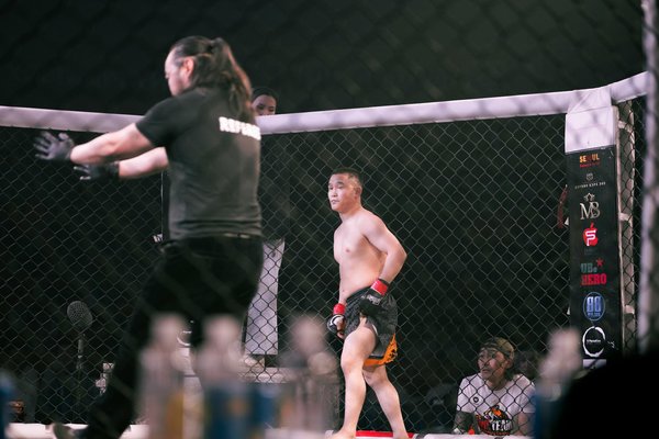 What role does sports psychology play in the training of UK basketball players?